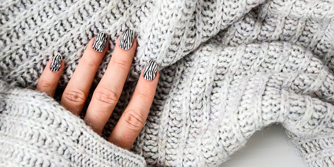 manicure zebra