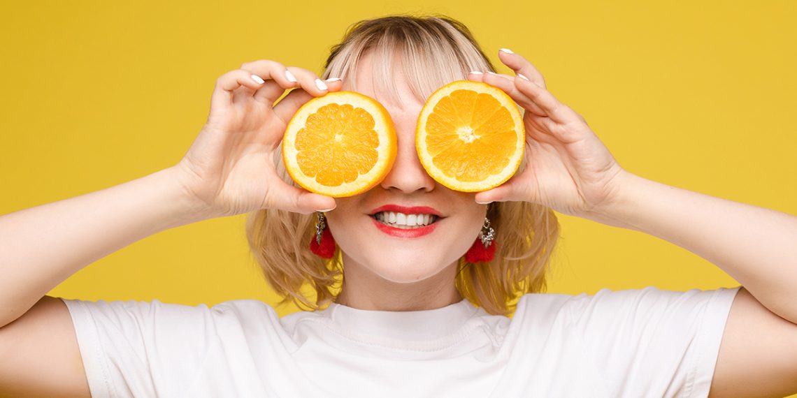 Mejores contornos de ojos con vitamina C