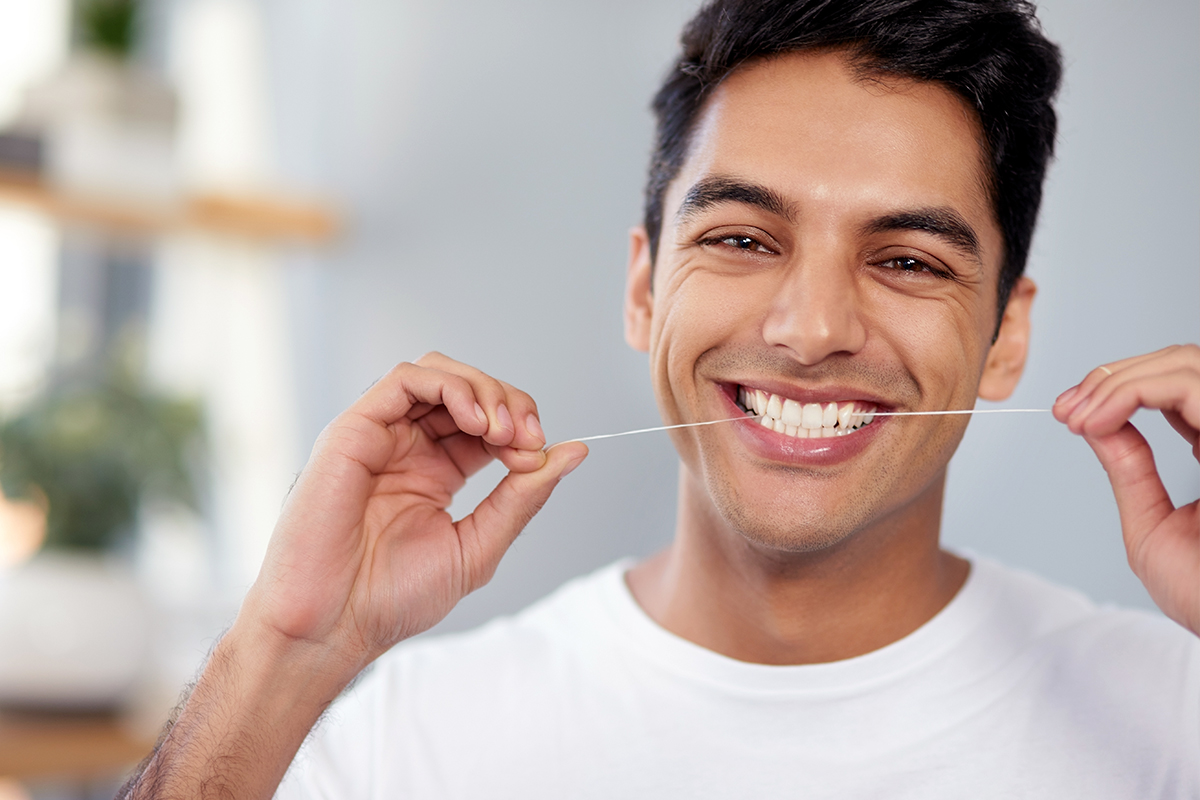 Hilo Dental Colgate® Total  Se desliza fácil y no se deshilacha