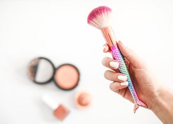 Cómo limpiar brochas de maquillaje