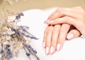 Te contamos cuáles son las mejores tendencias en uñas para otoño.