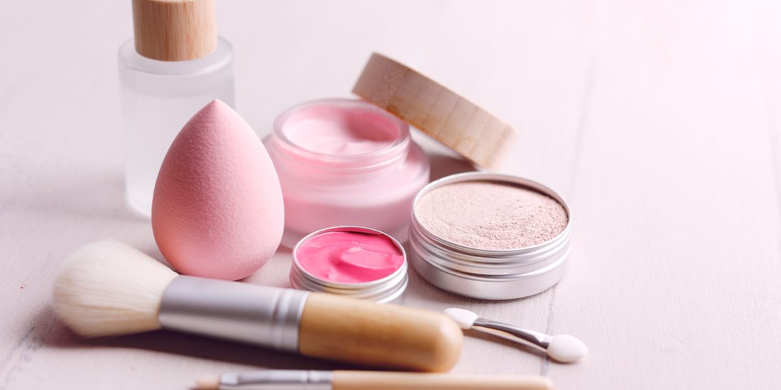 Estas son las mejores marcas de maquillaje dermatólogos