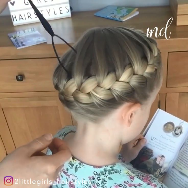 Toma nota de los mejores peinados con trenzas para las niñas