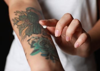 Estos son los trucos para cuidar tu tatuaje en verano