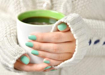 Estas son las mejores ideas de uñas de color verde agua