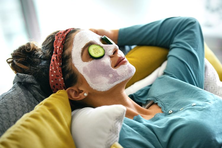 Te contamos cómo hacer una limpieza facial en profundidad desde casa