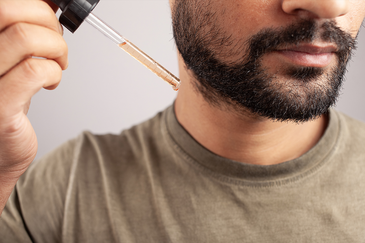 Pros y contras de usar minoxidil para hacer crecer tu barba