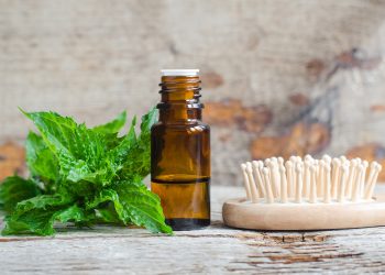 Te contamos los beneficios del aceite de menta en el pelo