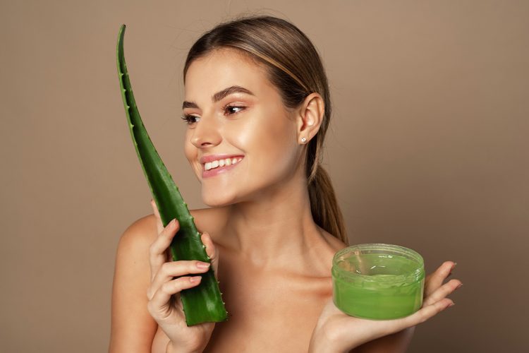 Estos son los beneficios de las mascarillas faciales con aloe vera favoritas