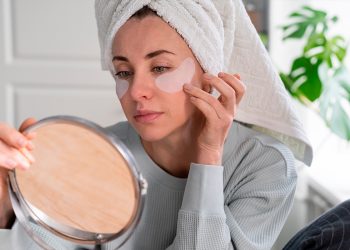 Cómo quitar sus ojeras de forma natural.