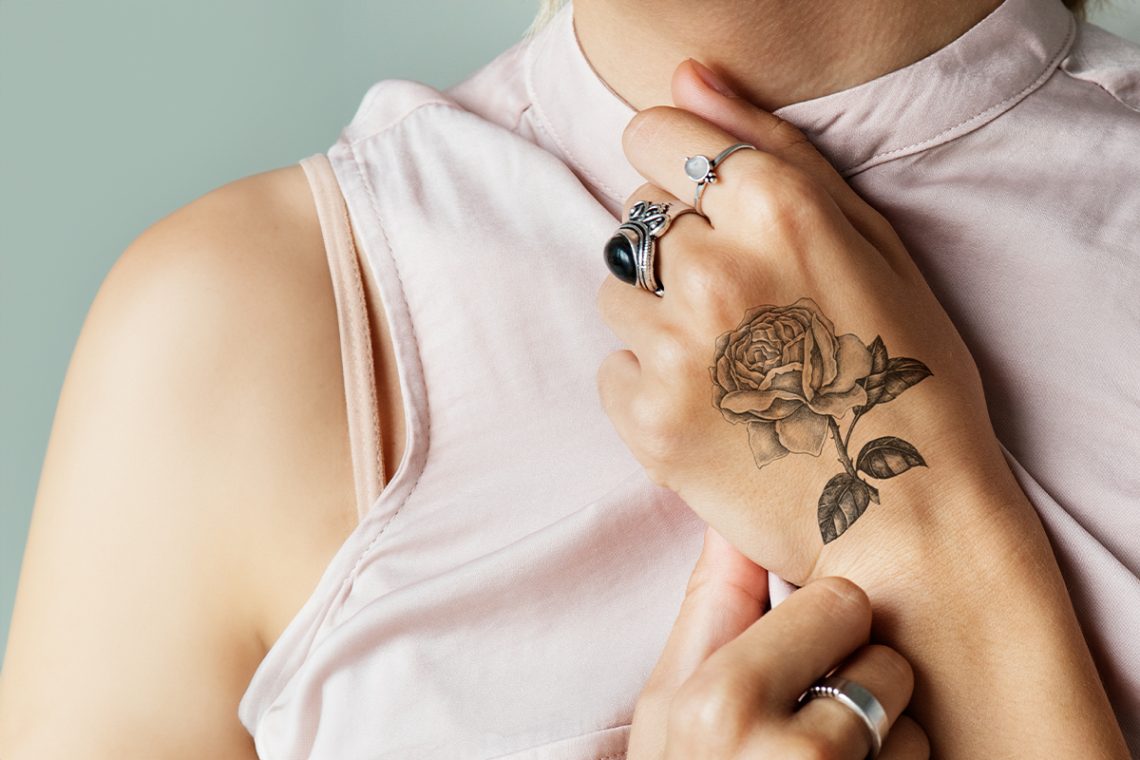 Conoce todos los significados de las rosas si estás pensando en tatuarte una