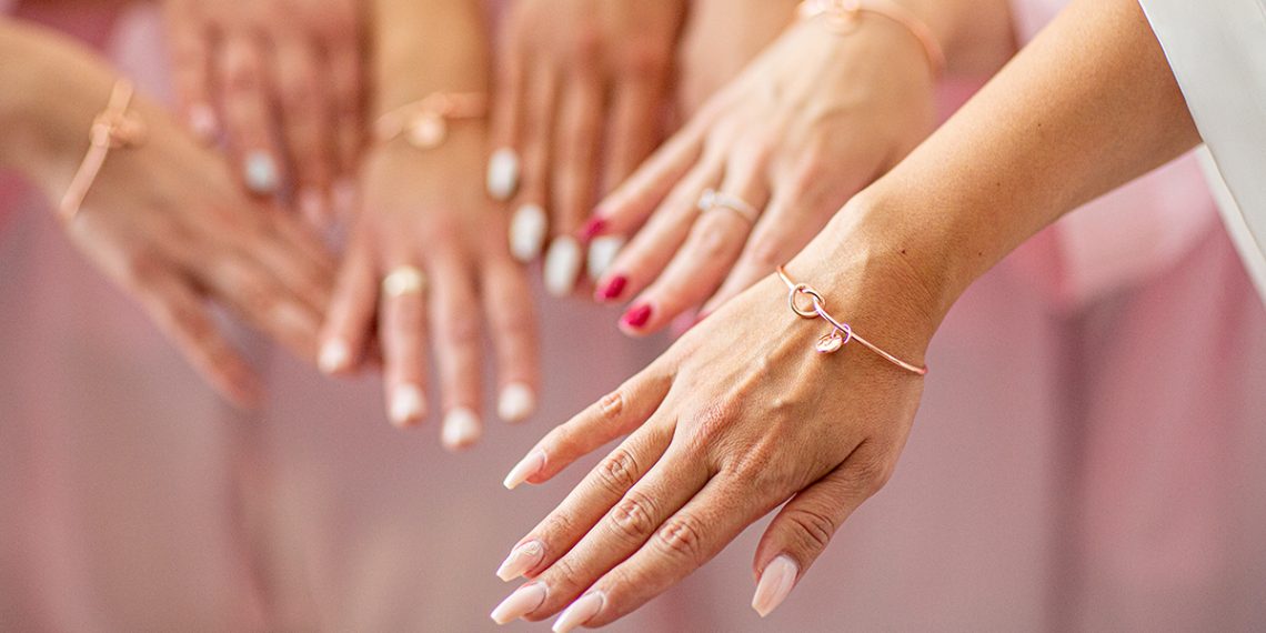 Manicura para una boda: mejores tipos según el vestido