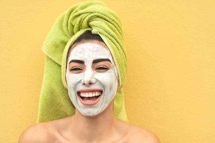 Arma una rutina facial completa con los mejores productos con descuento de las rebajas de verano