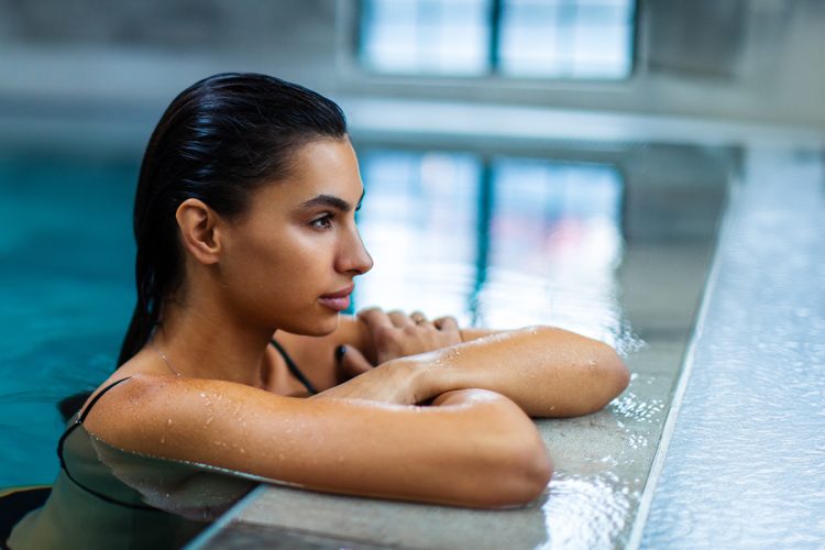 La mejor rutina para el pelo en la piscina