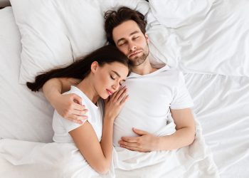 Te contamos cómo afecta dormir a la belleza