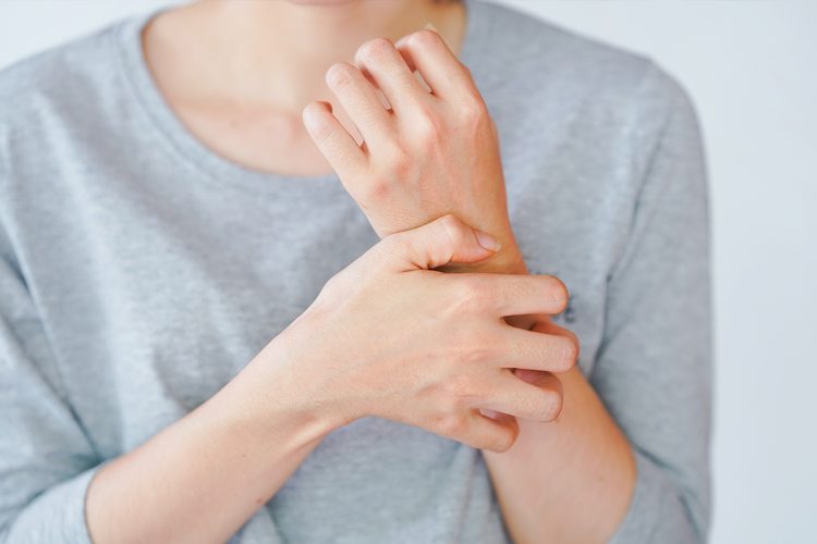 ahora la psoriasis está a la orden del día. Por eso conviene saber muy bien qué es, cuáles son sus síntomas y cómo puedo tratarla.