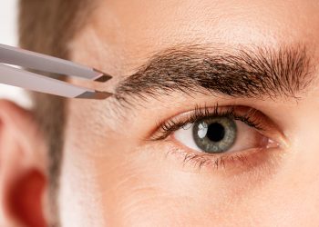 Depilación de cejas en hombres: consejos