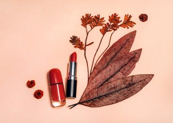 Te contamos cuáles son los colores en tendencia en tu maquillaje de otoño.