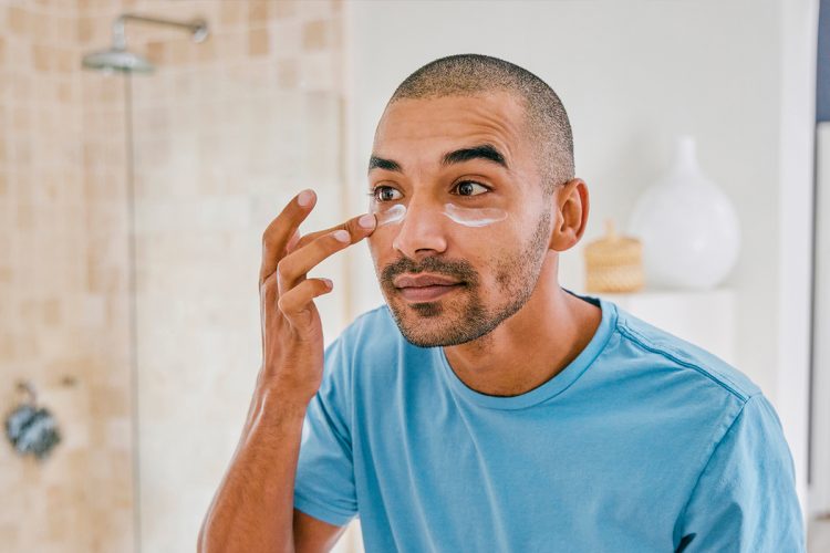 Te contamos cuáles son los mejores kit faciales de hombres.