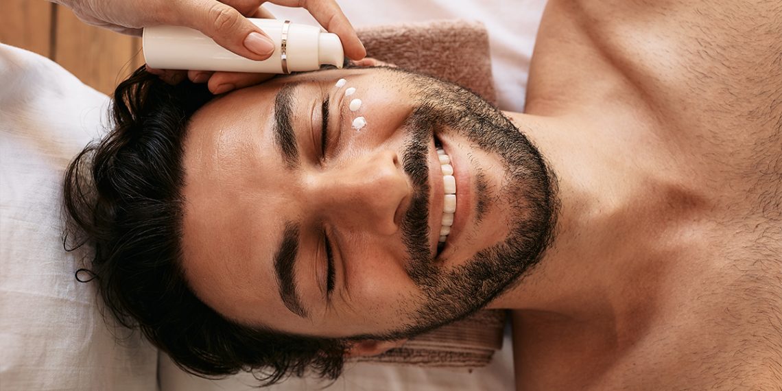 Te contamos cuáles son las tendencias en cosmética de otoño para hombres.