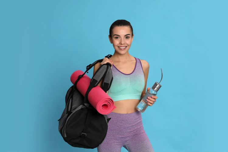 Te contamos qué meter en tu bolsa del gimnasio.