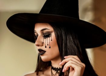 Cómo hacer un maquillaje de bruja para Halloween