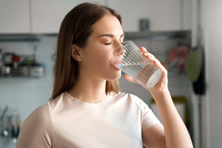 Cuáles son los signos de que estás bebiendo poca agua.